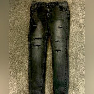 Ripped skinny jeans waist size 32